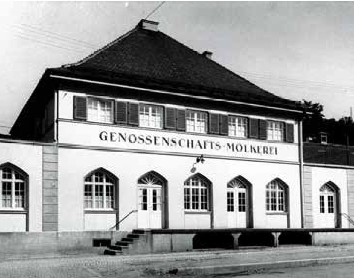 Die Miesbacher Genossenschafts- Molkerei, der Arbeitsplatz des Vaters, erbaut 1926